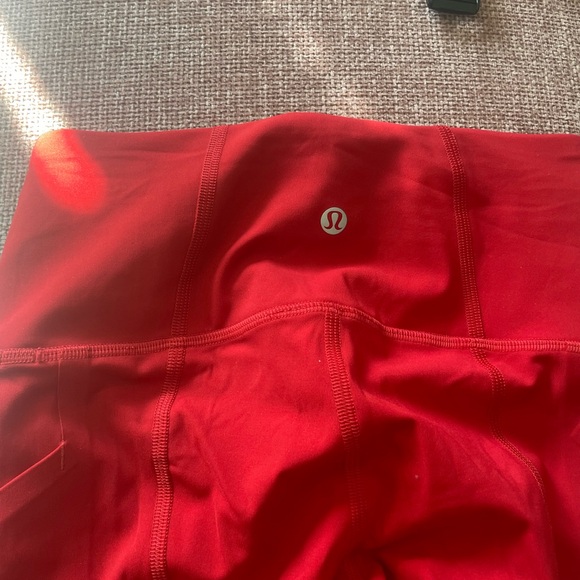 NWT lululemon pace rival crop size 2 - red. - Picture 6 of 6